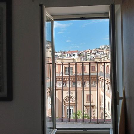 Barbaja Suites In Street Toledo 205 Naples Room photo
